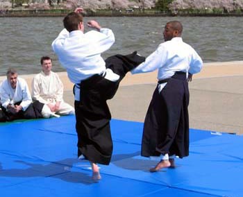 05_Festival Demonstration 2004_08