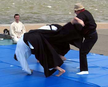 05_Festival Demonstration 2004_13